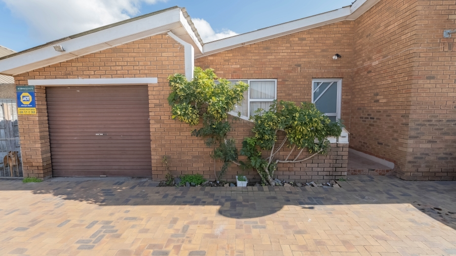 3 Bedroom Property for Sale in Eikendal Western Cape